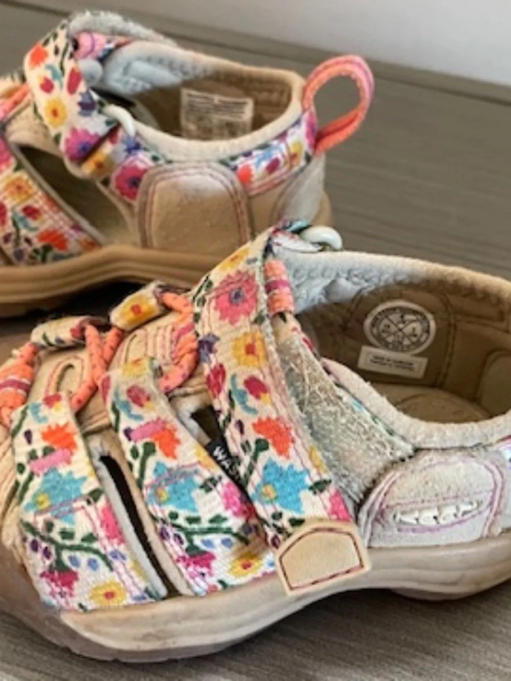 Keen toddler Newport H2 floral sandal - size 4